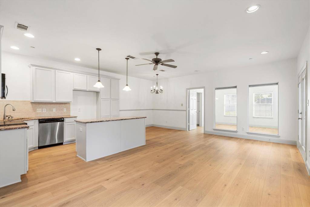 706 S Jupiter Road #1101, Allen, TX 75002