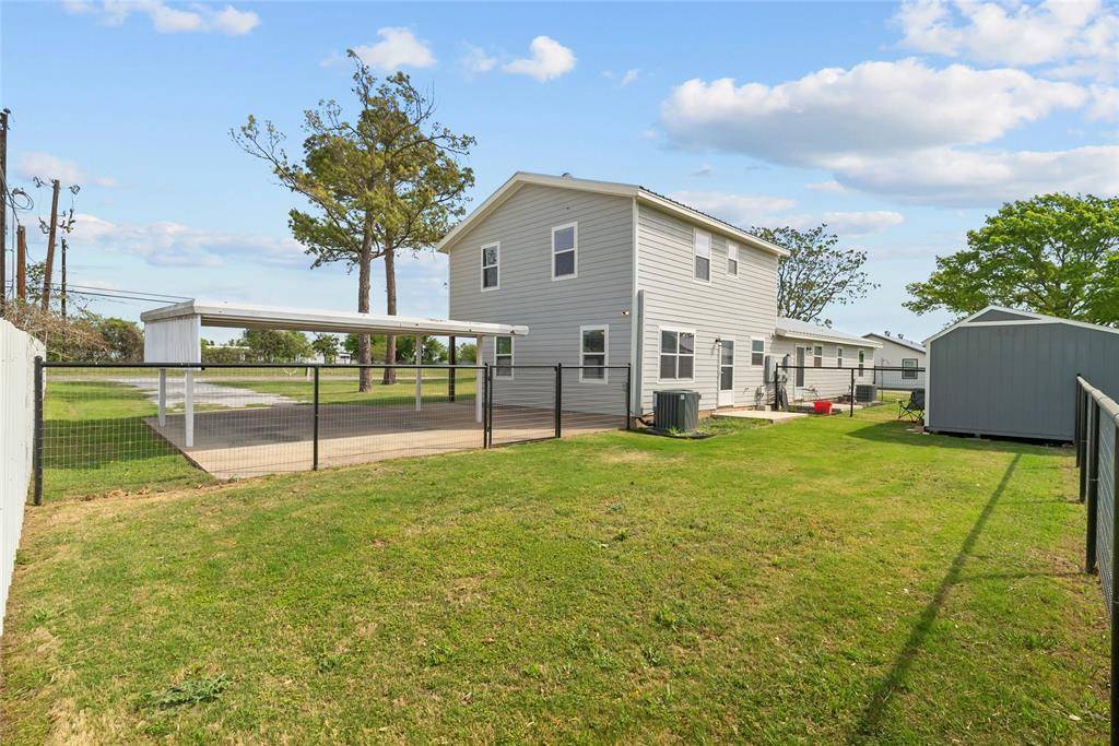 1058 E Reno Road, Reno, TX 76020