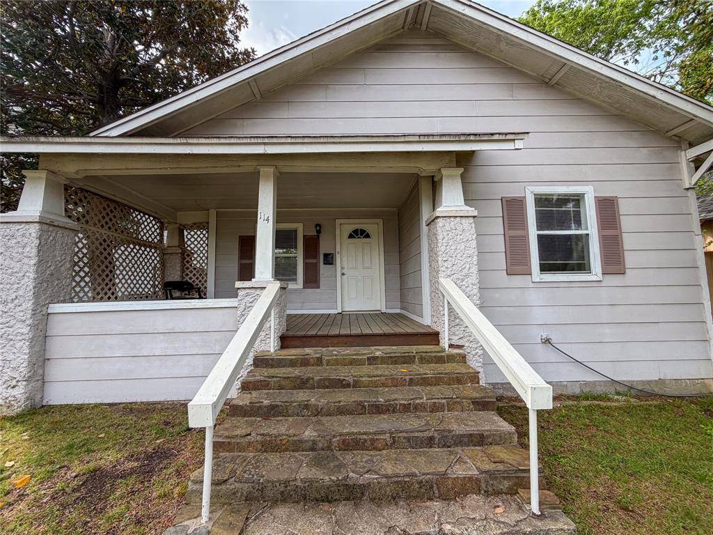 114 E Hull Street, Denison, TX 75021