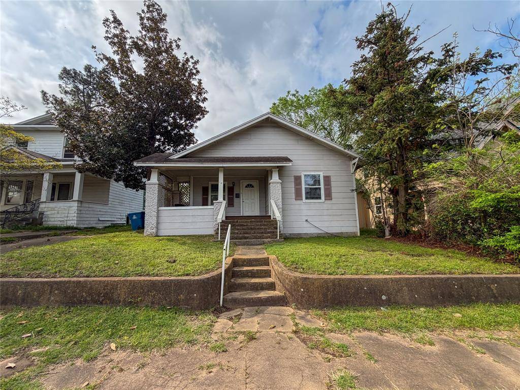 114 E Hull Street, Denison, TX 75021