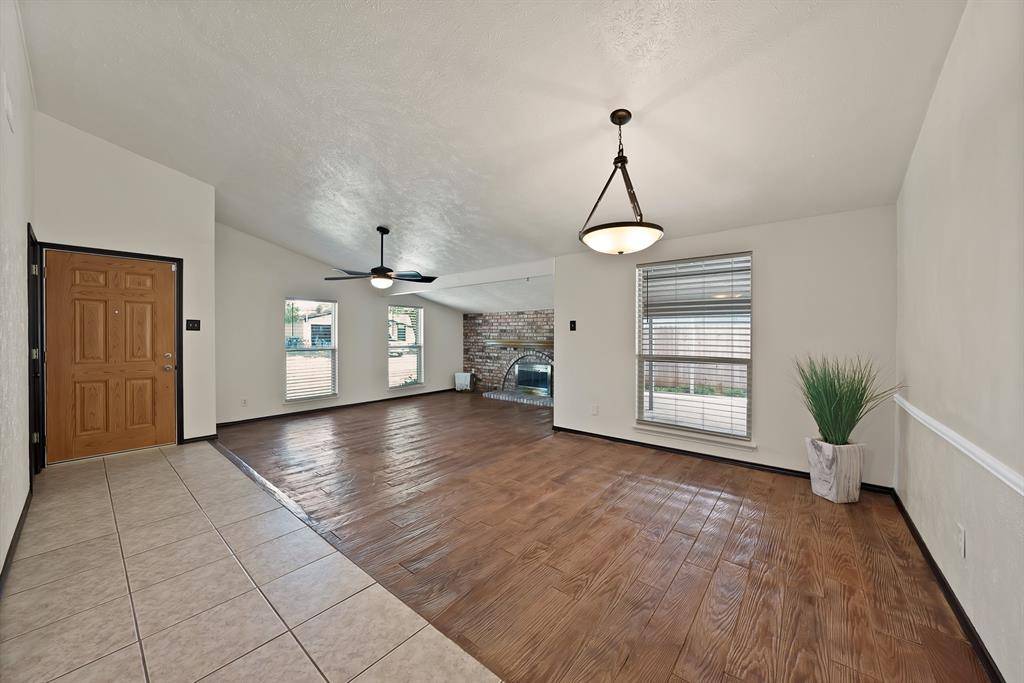 2616 Crestmoor Court, Arlington, TX 76016