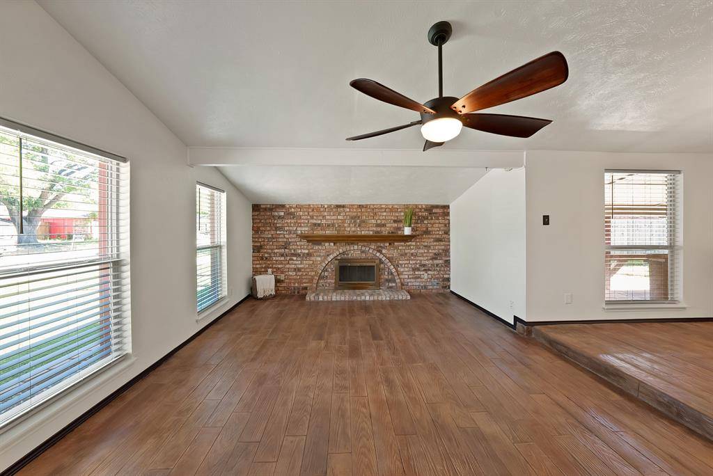 2616 Crestmoor Court, Arlington, TX 76016