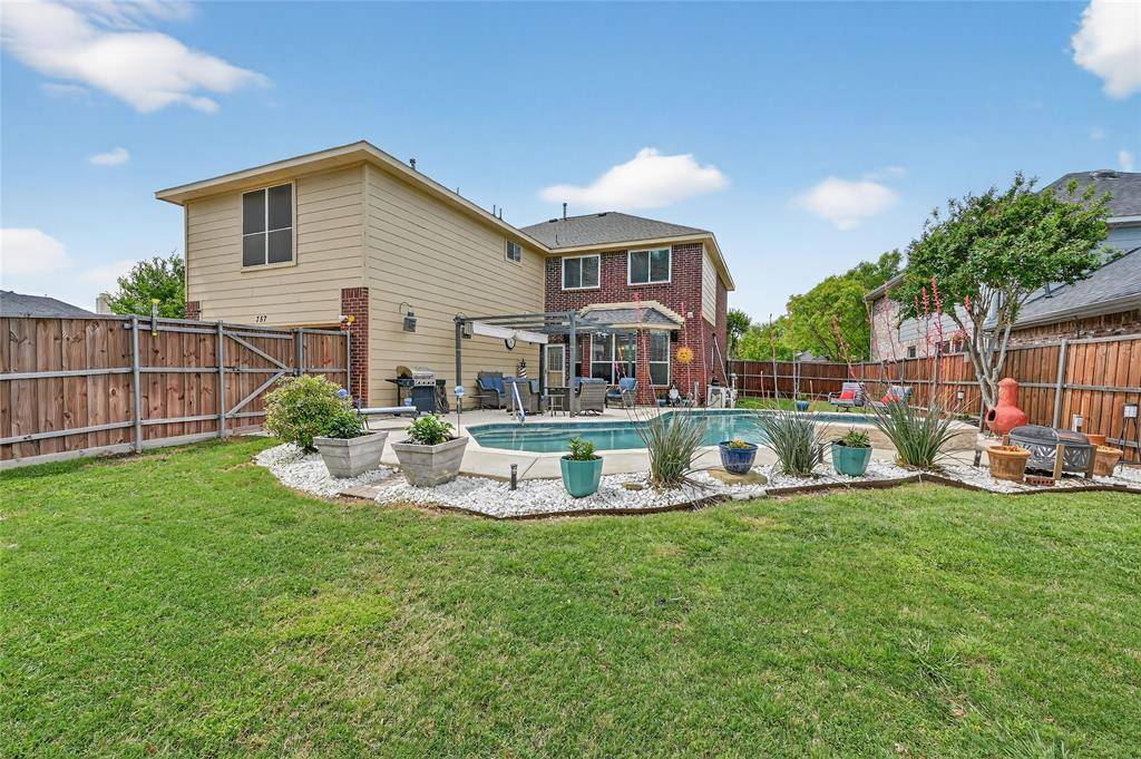 757 Summit Run, Lewisville, TX 75077