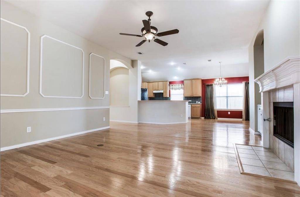 1645 Castle Pines Drive, Frisco, TX 75034