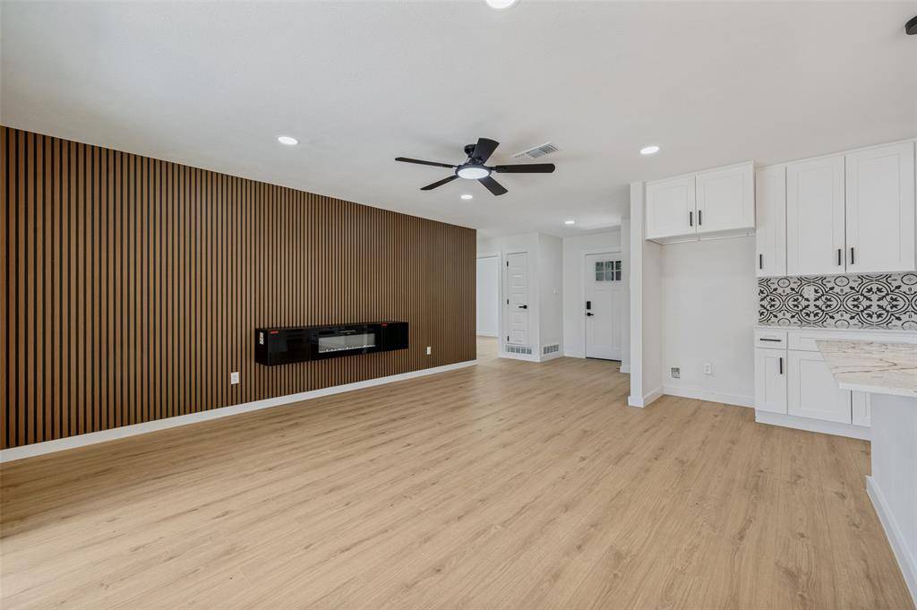 1409 Southmoor Drive, Arlington, TX 76010