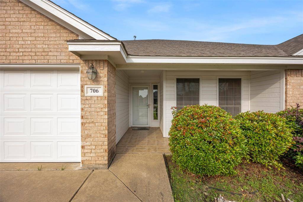 706 Hill Lane, Cleburne, TX 76033