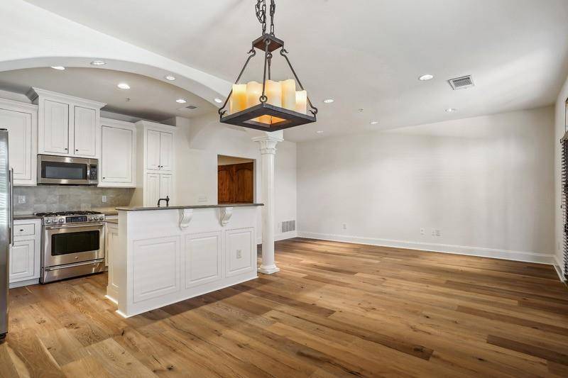 2510 N Henderson #24, Dallas, TX 75206