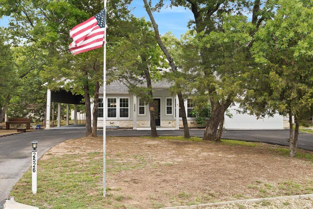 2526 Fox Point Circle, Quinlan, TX 75474