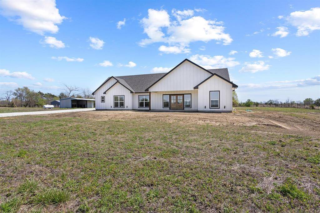 14457 E FM 1396, Windom, TX 75492