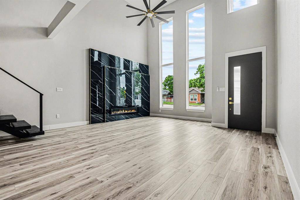 1442 Stella Avenue, Dallas, TX 75216