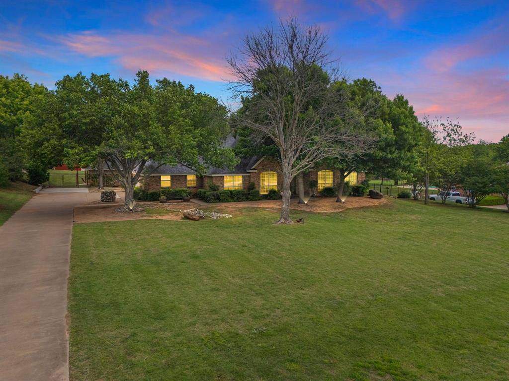 1907 Woodland Hills Lane, Weatherford, TX 76087