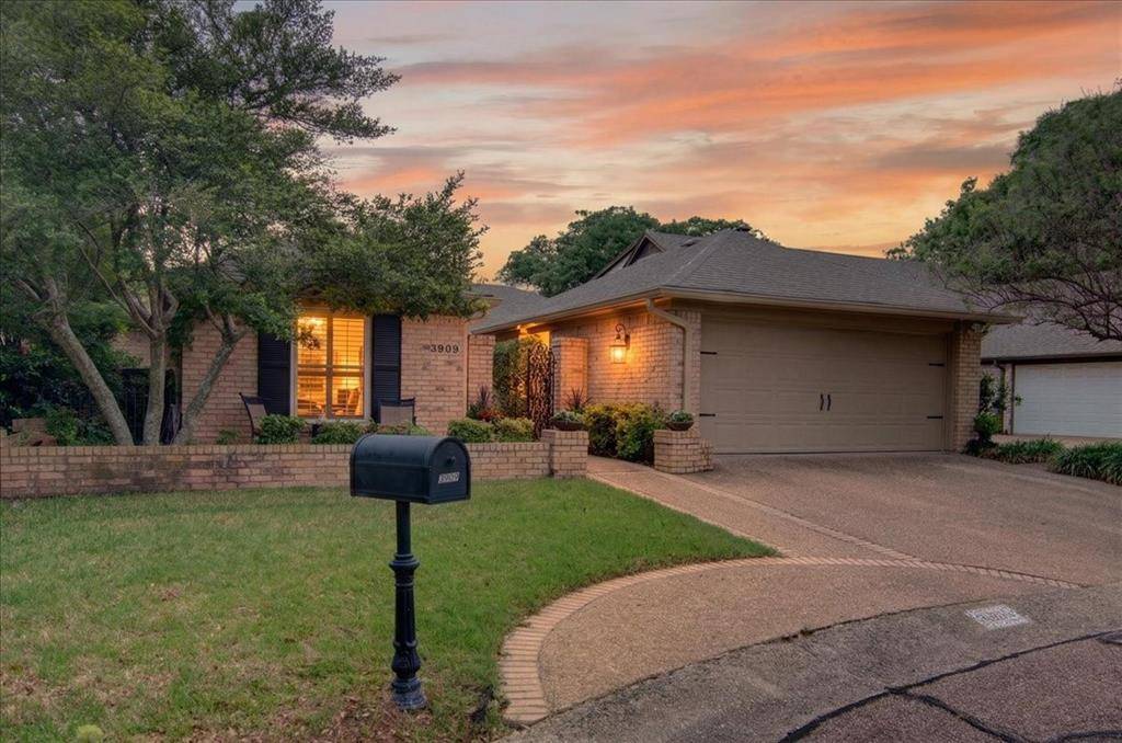 3909 Old Mill Road, Waco, TX 76710