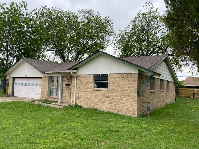 1702 Santa Clara Court, Grand Prairie, TX 75051