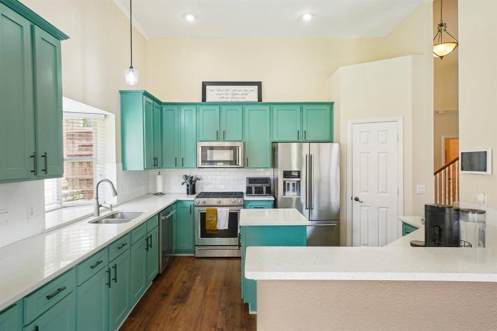 2728 Vista Bluff Boulevard, Lewisville, TX 75067