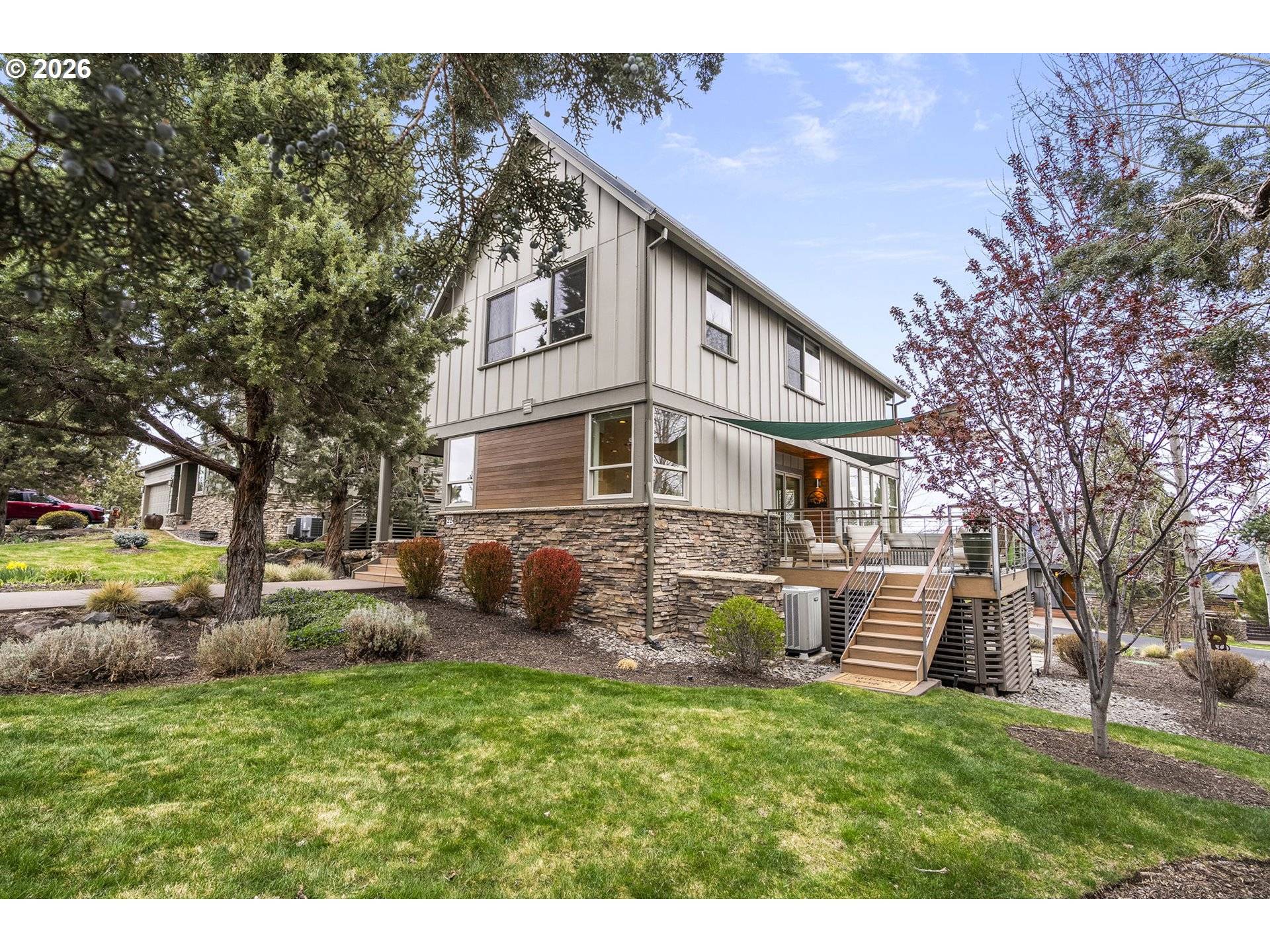 224 VOLUNTEER PARK LN, Redmond, OR 97756