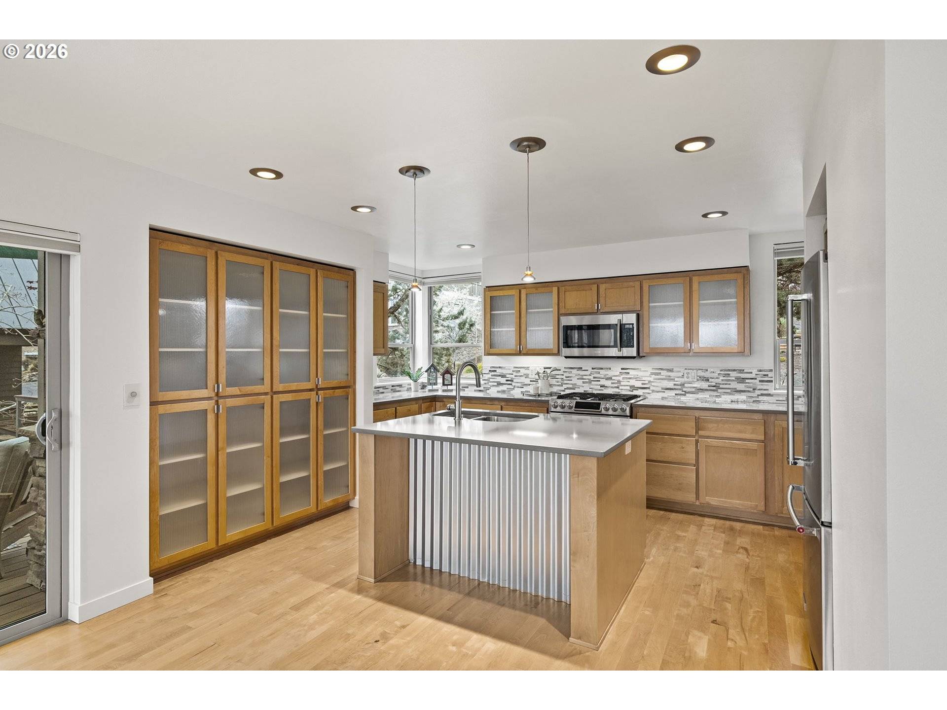 224 VOLUNTEER PARK LN, Redmond, OR 97756