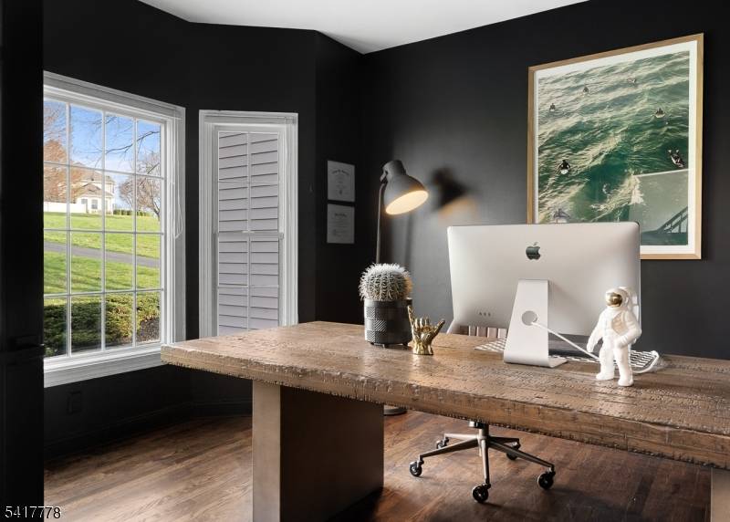 9 Partridge Ln, Holland Twp., NJ 08848