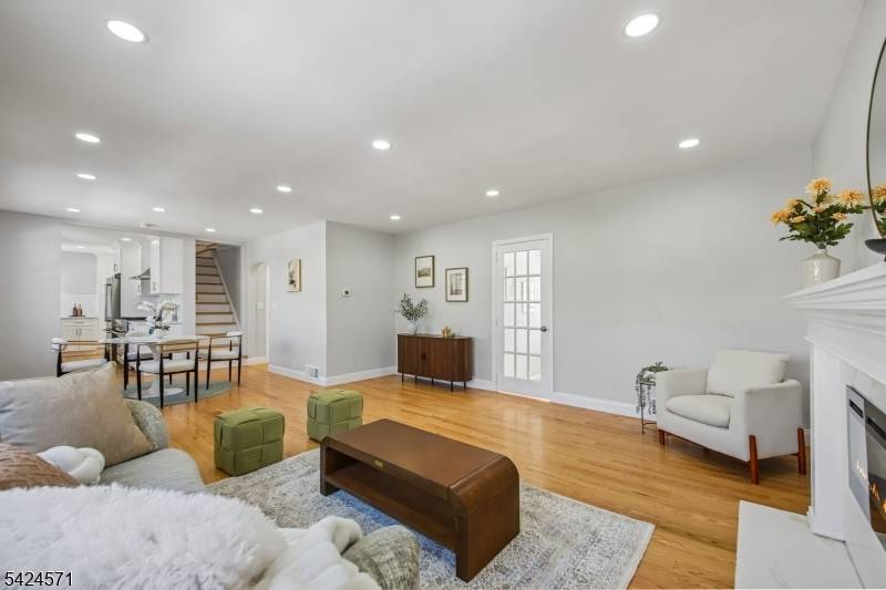 20 Edgar St, Summit City, NJ 07901