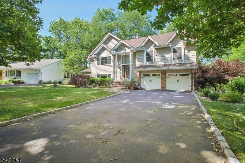 195 Chaucer Dr, Berkeley Heights Twp., NJ 07922