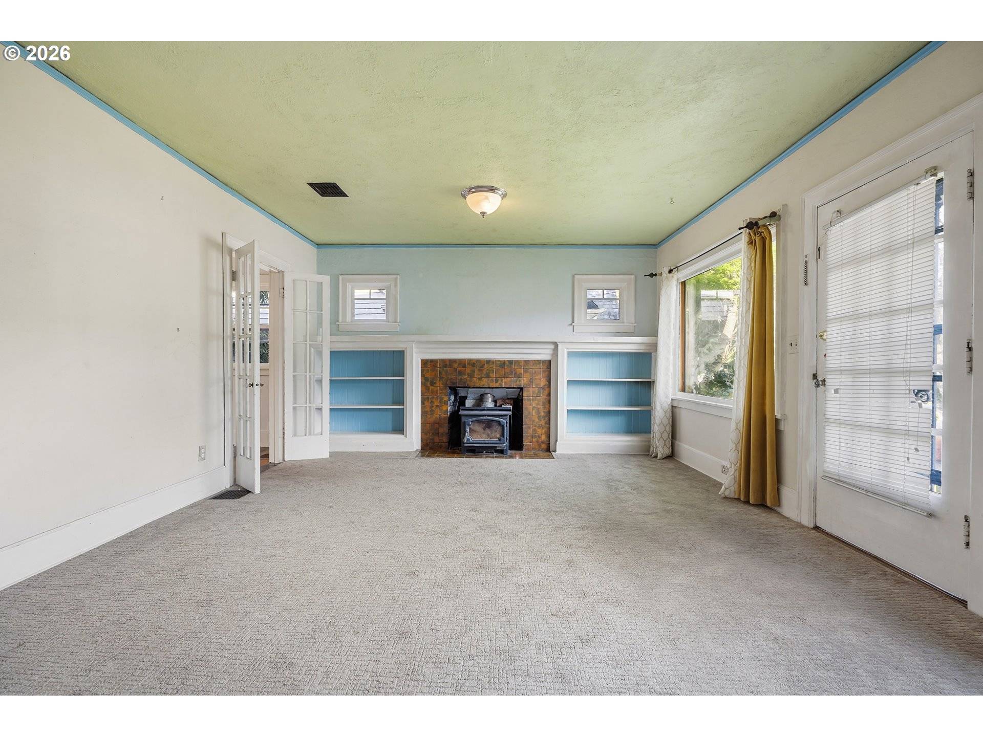 2714 NE EVERETT ST, Portland, OR 97232