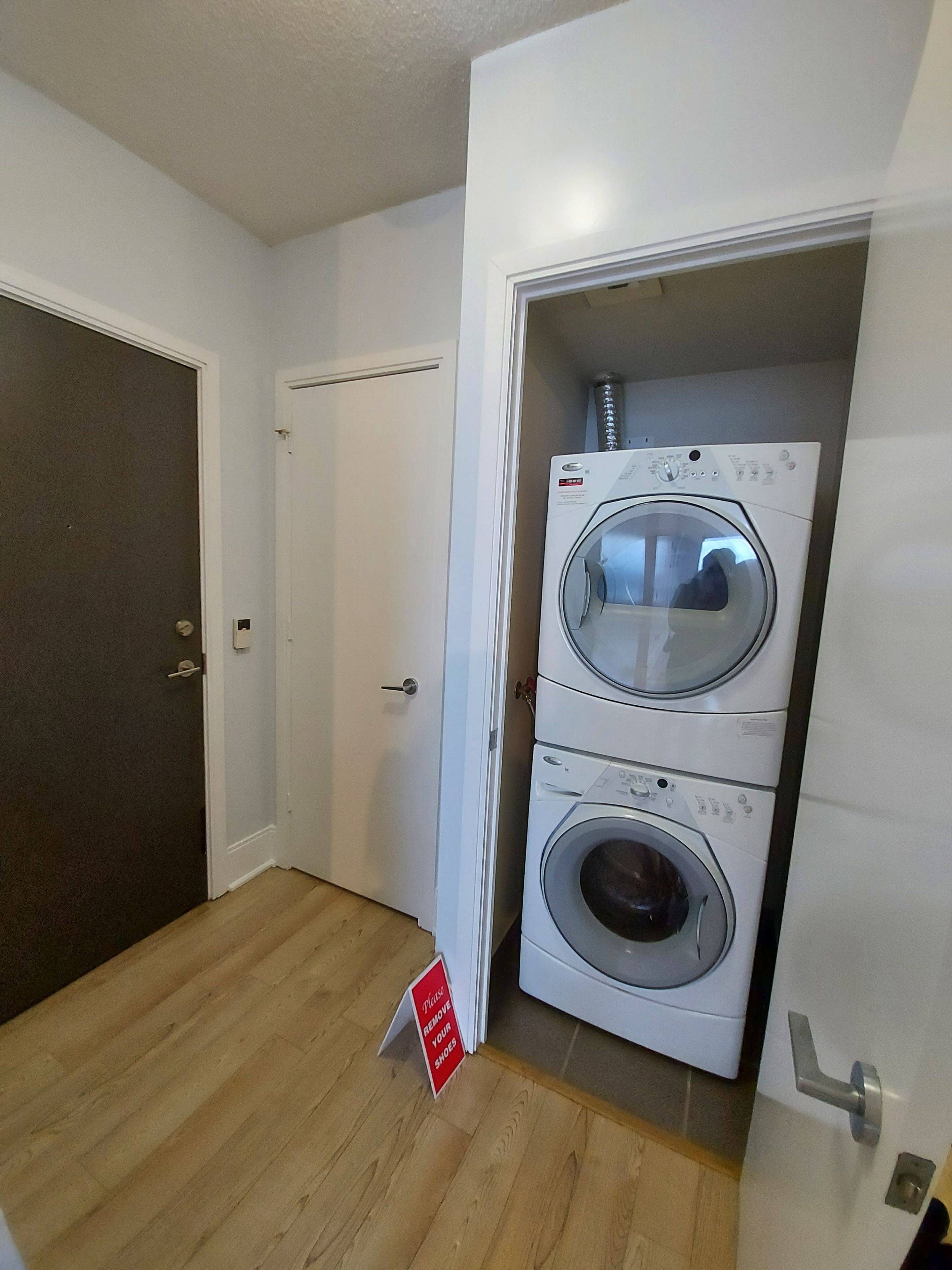 181 Wynford DR #2606, Toronto C13, ON M3C 0C6