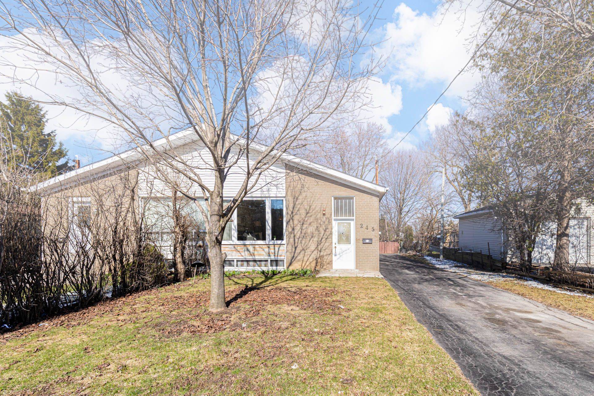 245 Browndale CRES, Richmond Hill, ON L4C 3H9