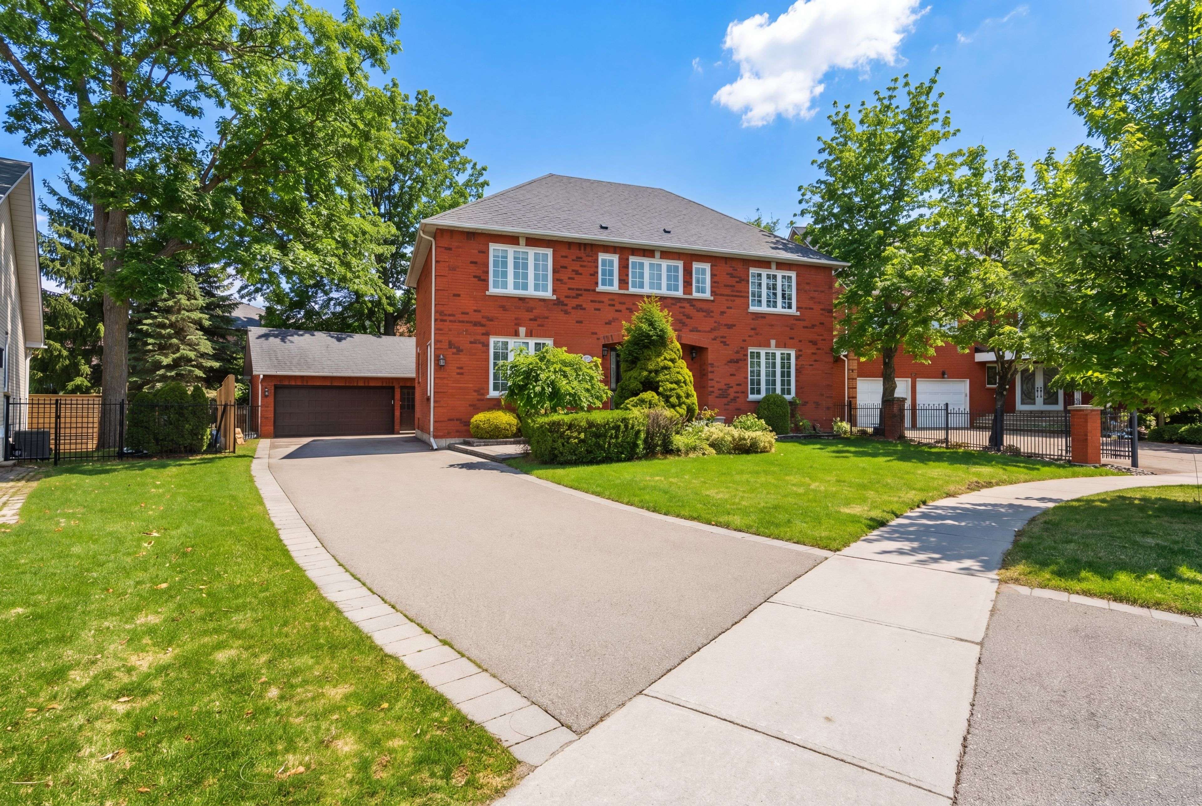 23 John Lyons RD, Markham, ON L3P 3H3
