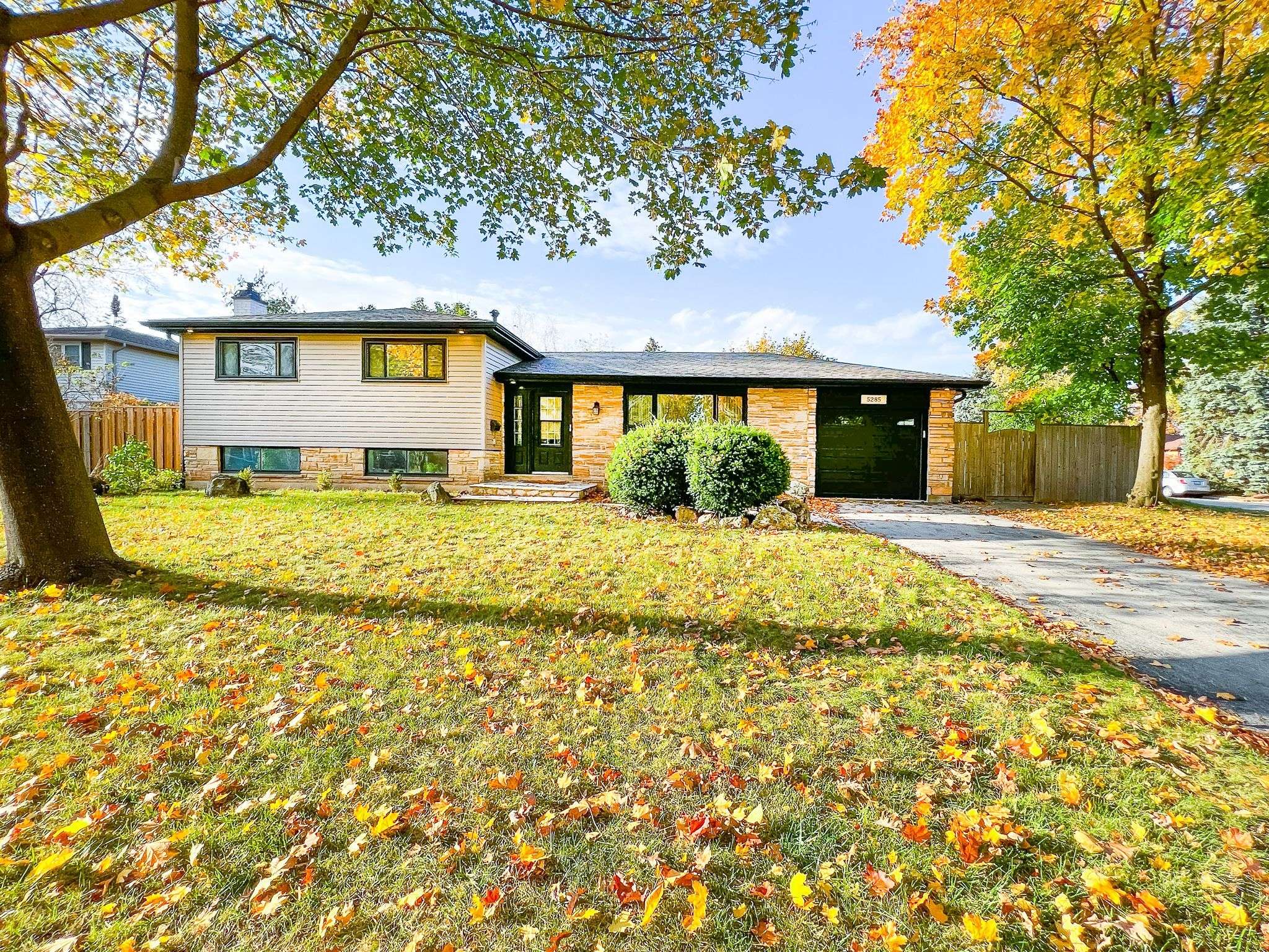 5285 Woodhaven CT #BSMT, Burlington, ON L7L 3T7