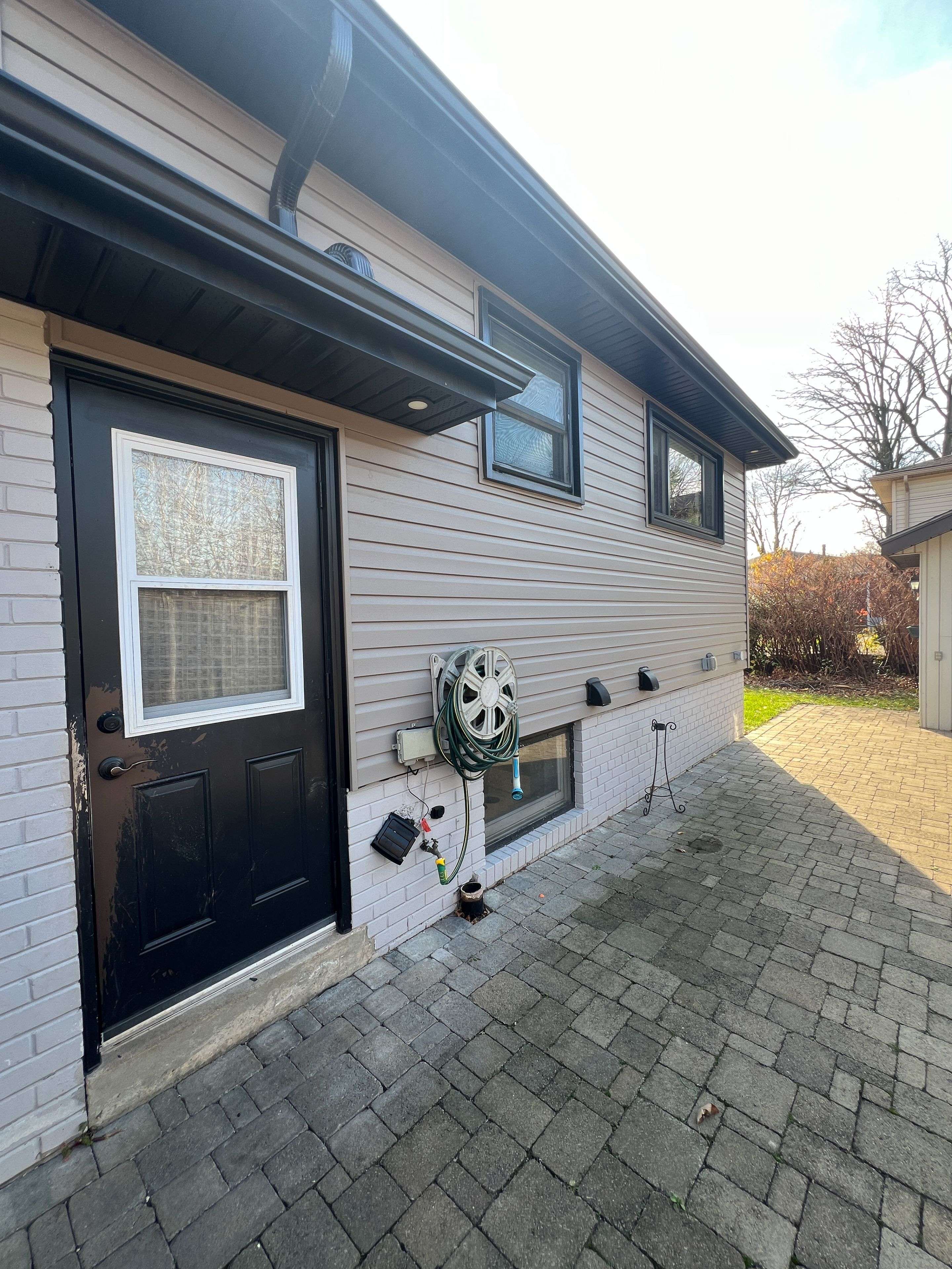 5285 Woodhaven CT #BSMT, Burlington, ON L7L 3T7