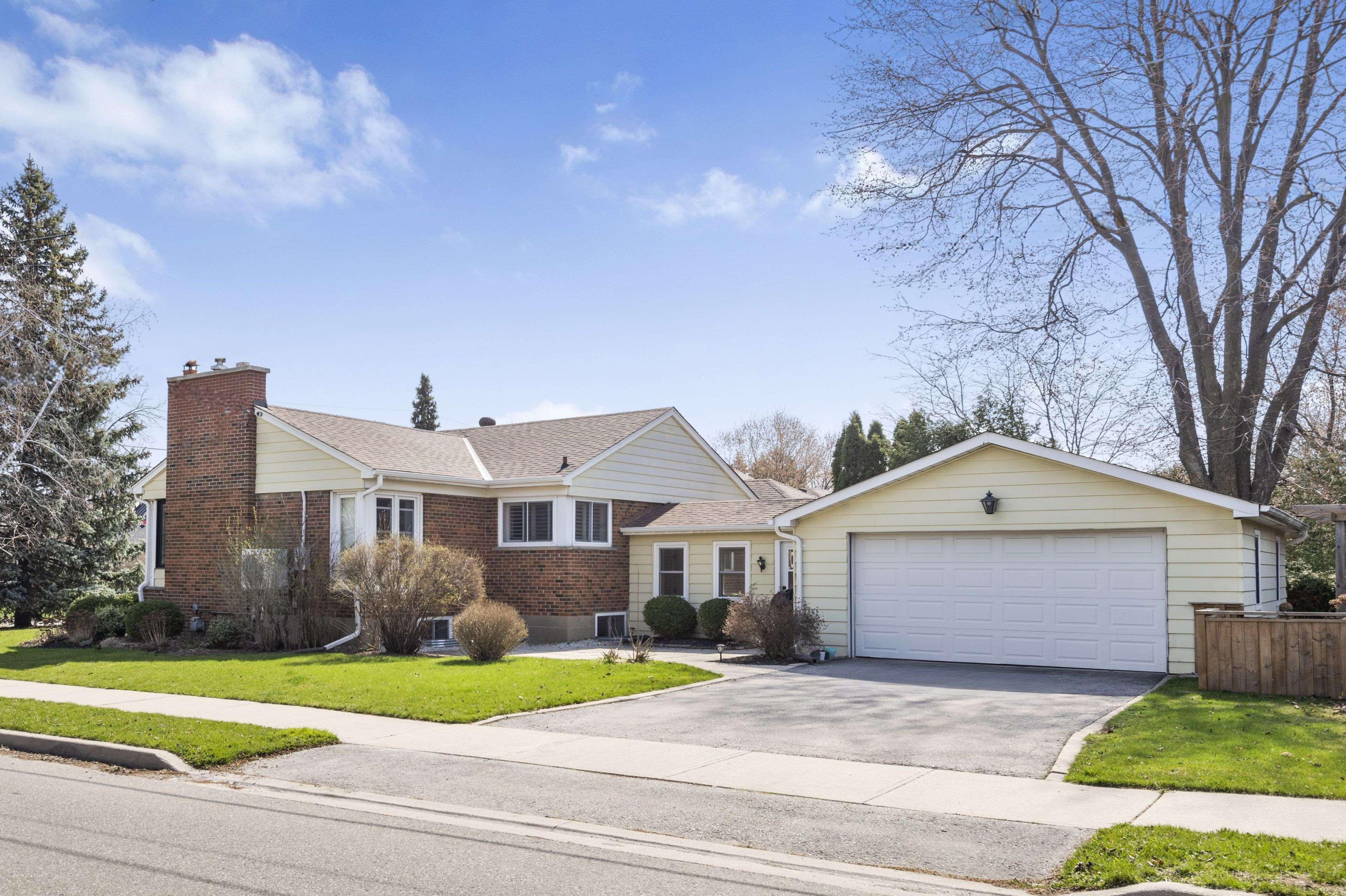 248 Kingsleigh CT, Milton, ON L9T 1X7