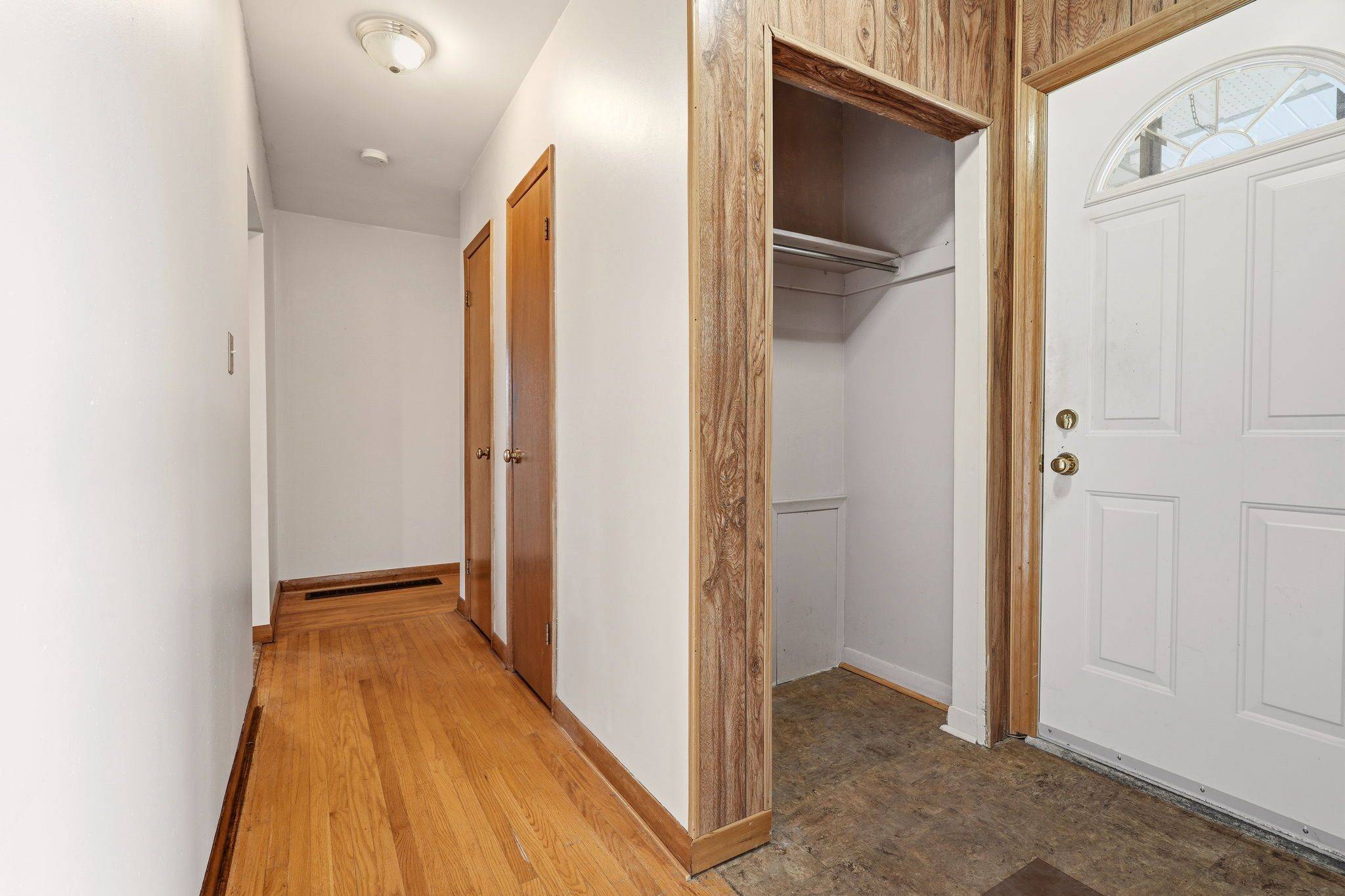 384 Appleby Line, Burlington, ON L7L 2X8