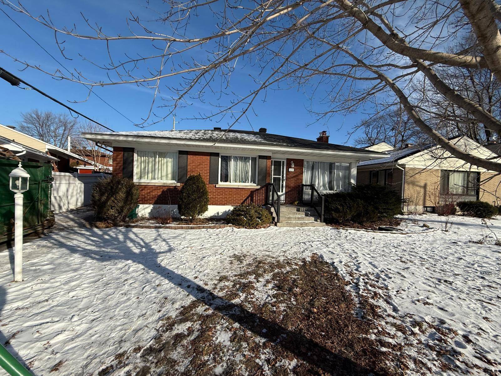 1171 Checkers RD #B, Belair Park - Copeland Park And Area, ON K2C 2S6