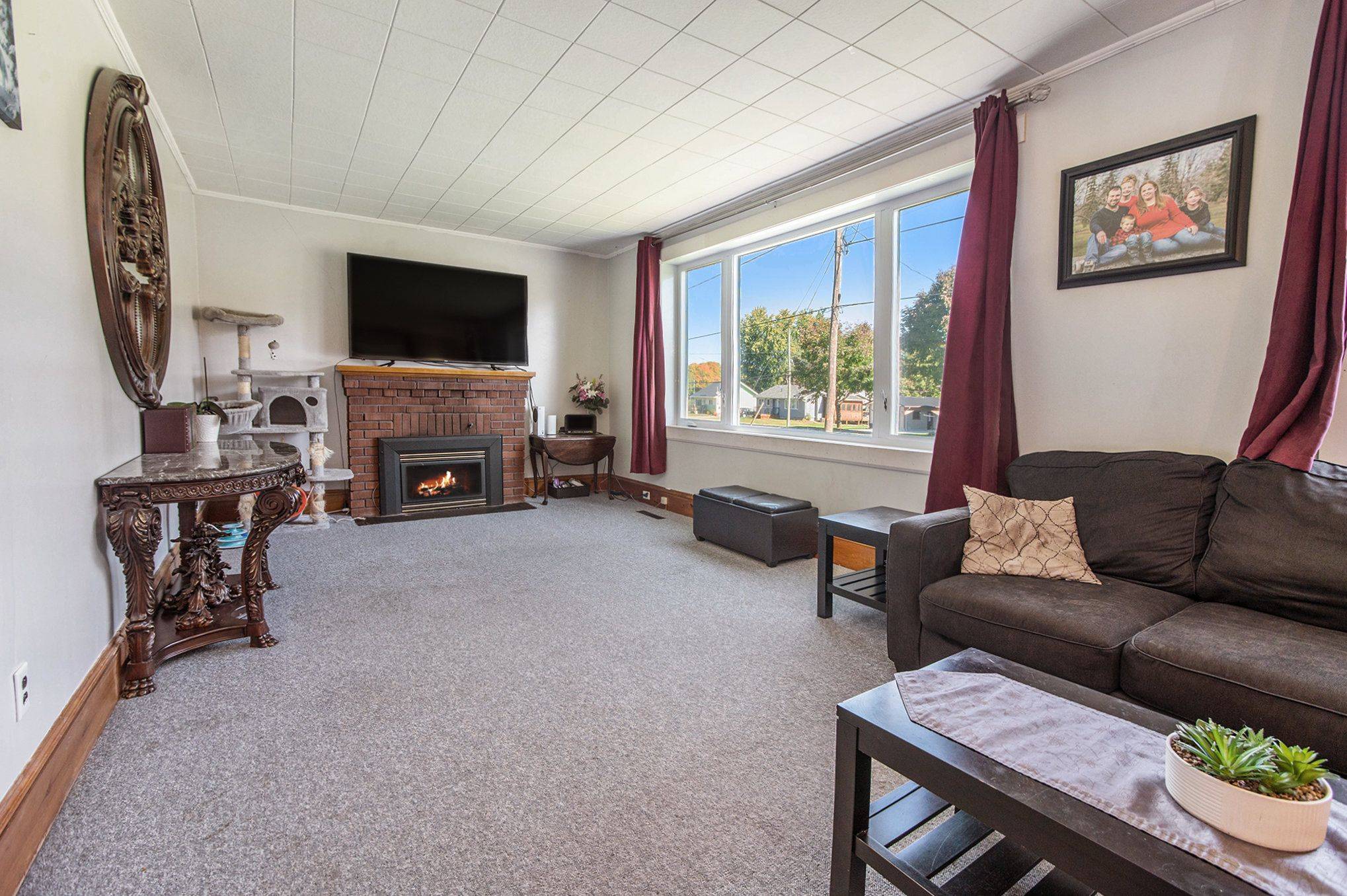 101 Paul DR, Lanark Highlands, ON K0G 1K0