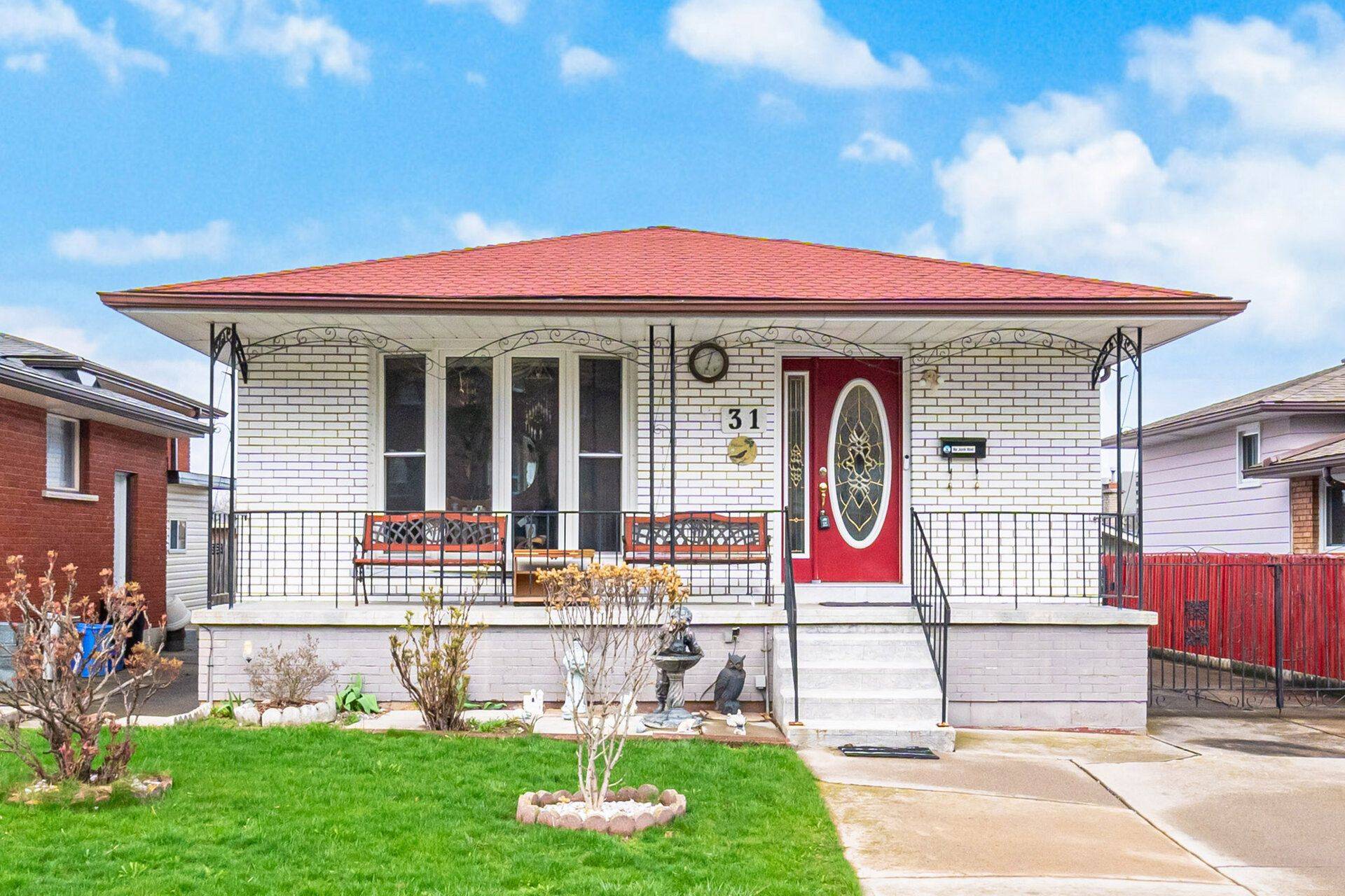 31 Summercrest DR, Hamilton, ON L8K 6G5