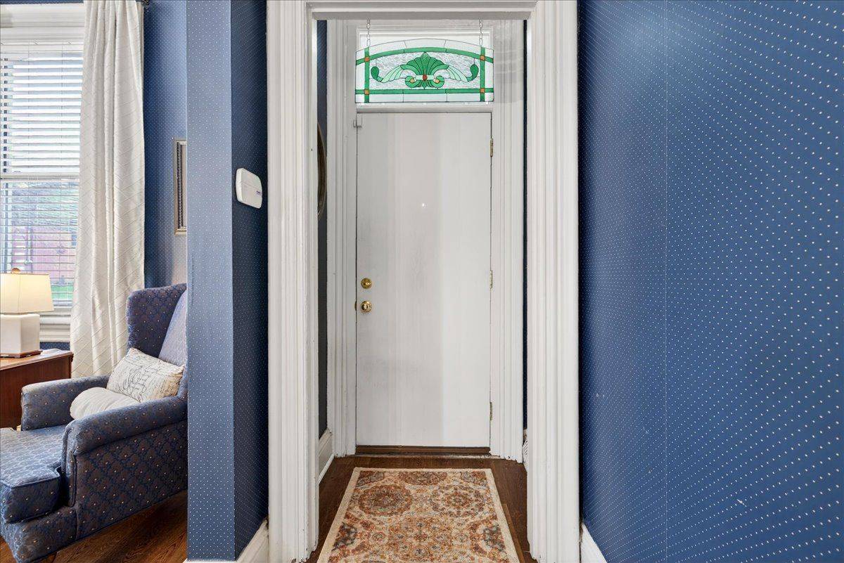 139 Queen ST S, Hamilton, ON L8P 3S3