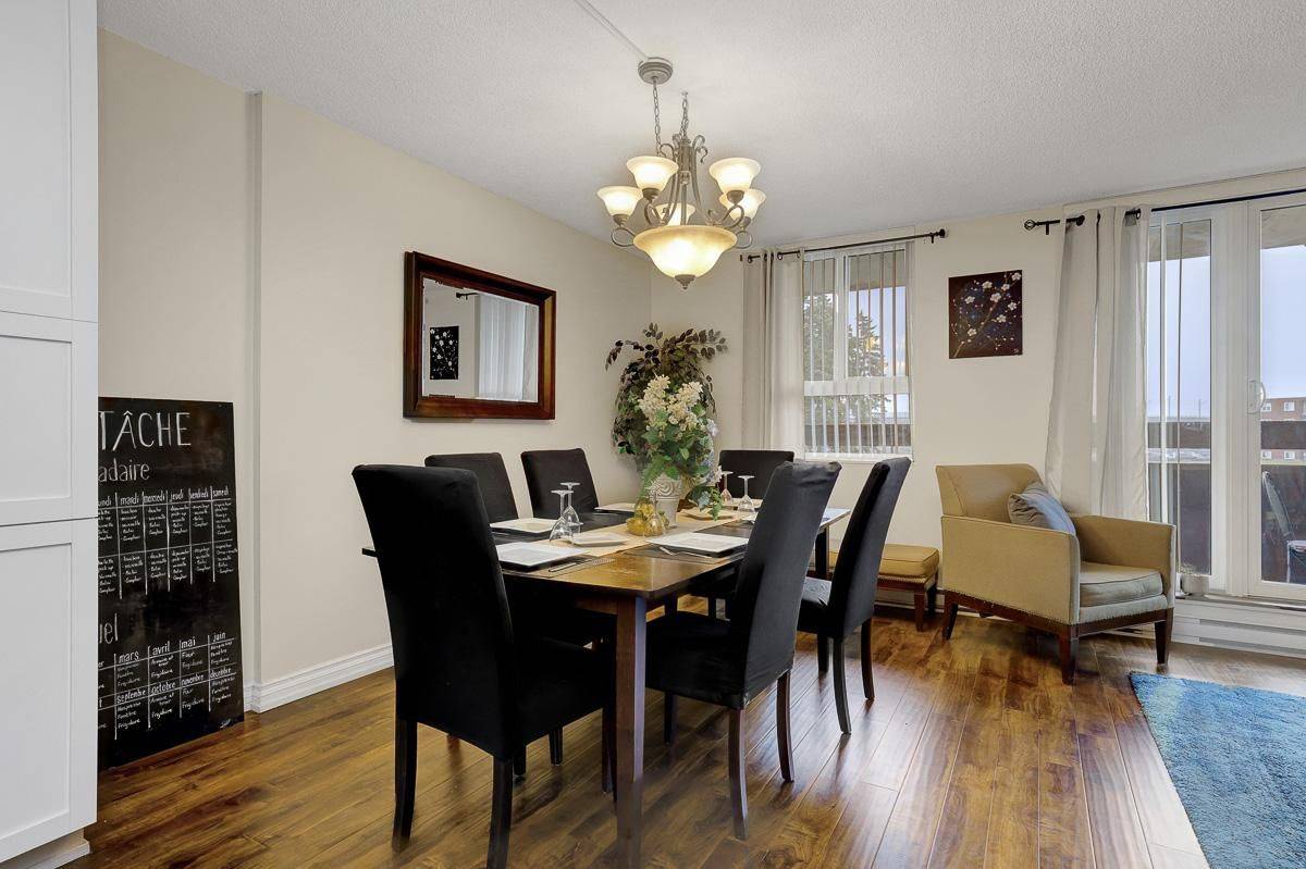 2000 Jasmine CRES #210, Beacon Hill North - South And Area, ON K1J 8K4