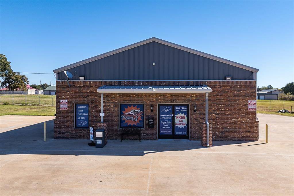 132 Dunaway Avenue, Gun Barrel City, TX 75156