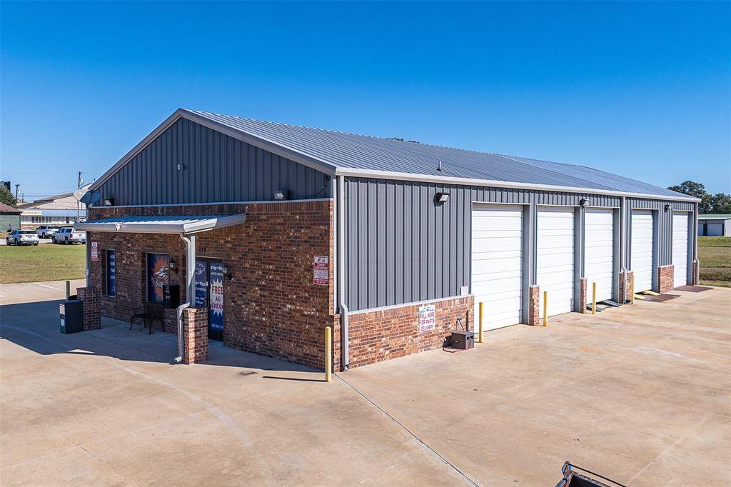 132 Dunaway Avenue, Gun Barrel City, TX 75156