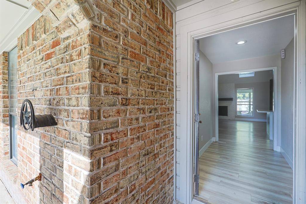 621 Main Street, Roanoke, TX 76262