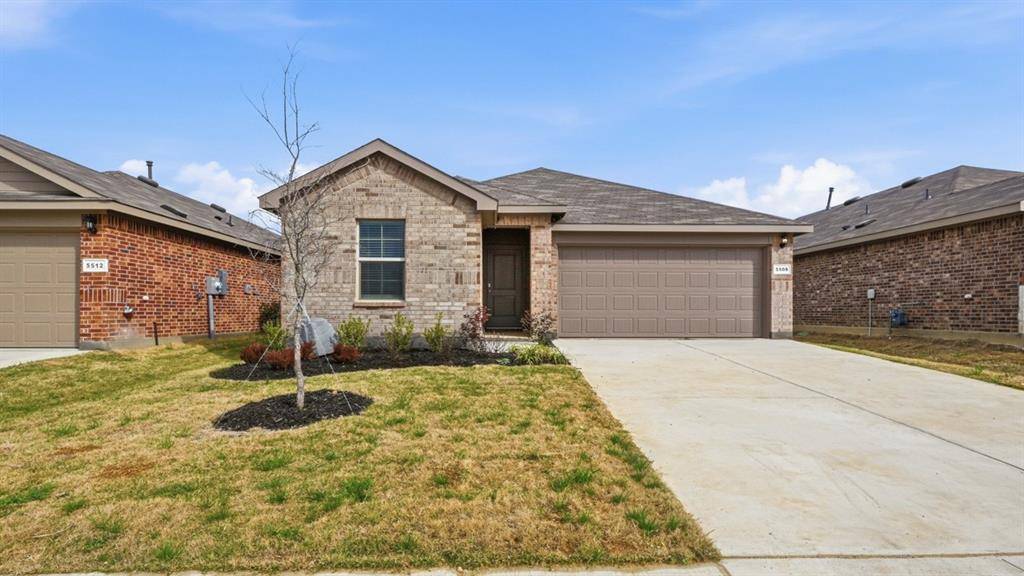 1906 CHEROKEE Lane, Cleburne, TX 76033