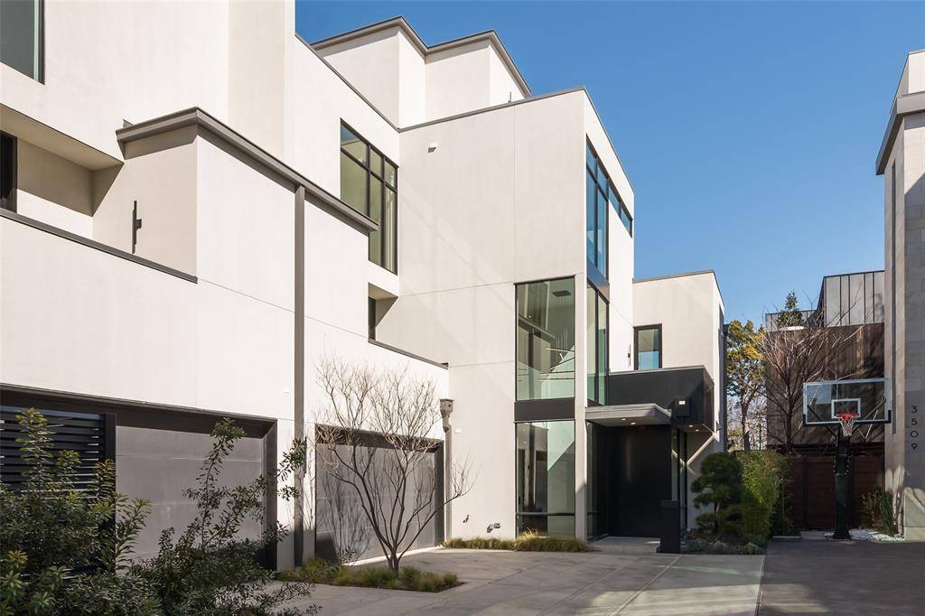 3515 Edgewater Street, Dallas, TX 75205