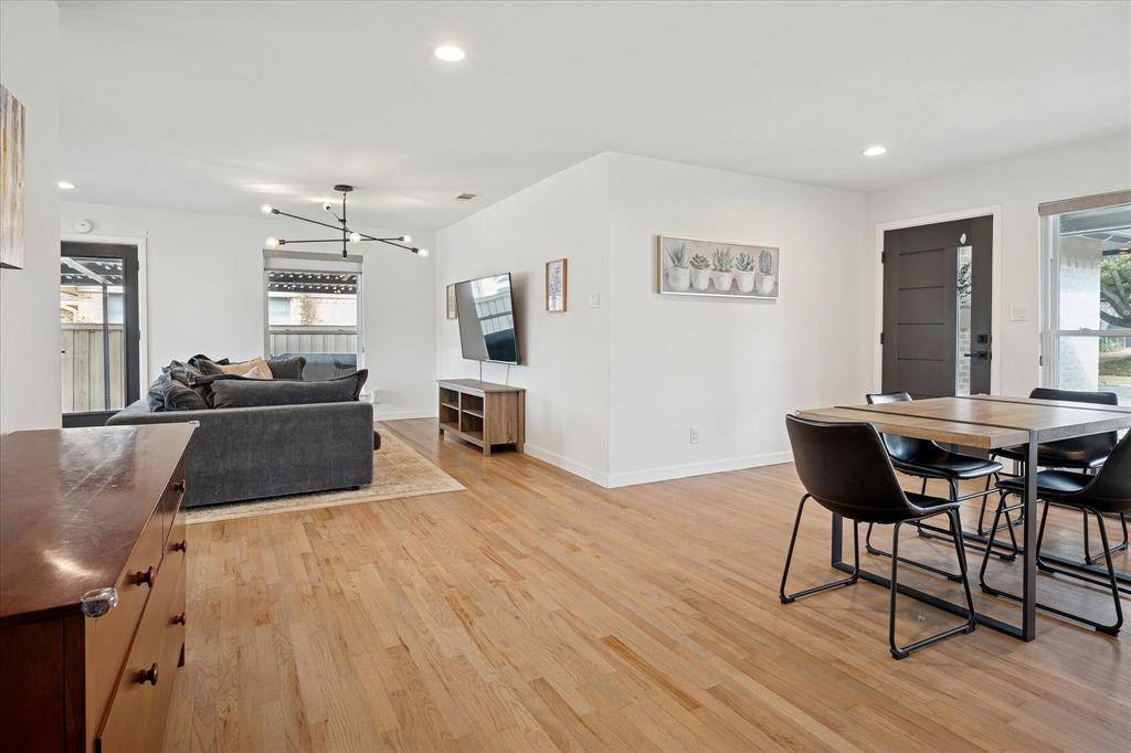 3148 Woodwind Lane, Dallas, TX 75229