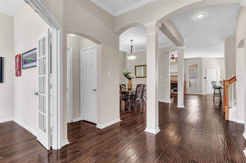 1716 Ivy Lane, Carrollton, TX 75007