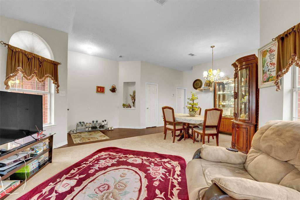 1133 Bay Side Drive, Irving, TX 75060