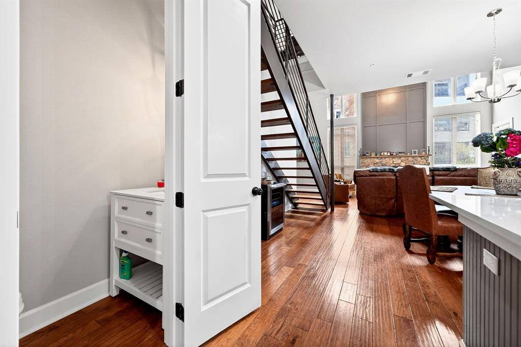 555 Via Amalfi #203, Irving, TX 75039