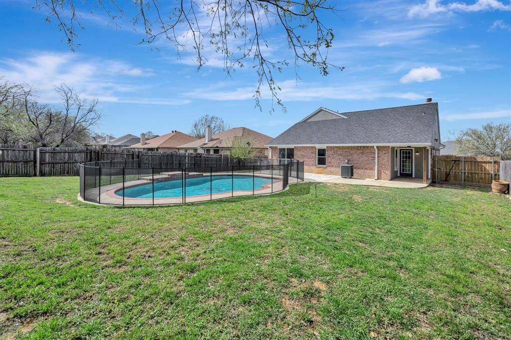 1619 Merritt Drive, Mansfield, TX 76063