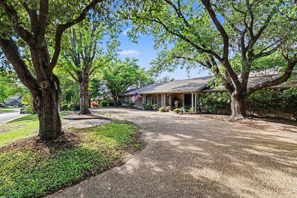 6517 Briarmeade Drive, Dallas, TX 75254