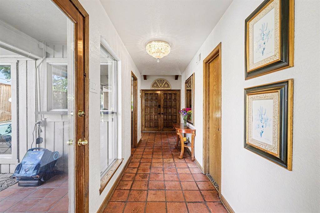 6517 Briarmeade Drive, Dallas, TX 75254