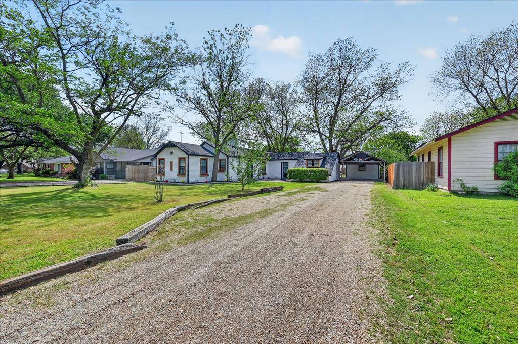 614 Bellevue Drive, Cleburne, TX 76033