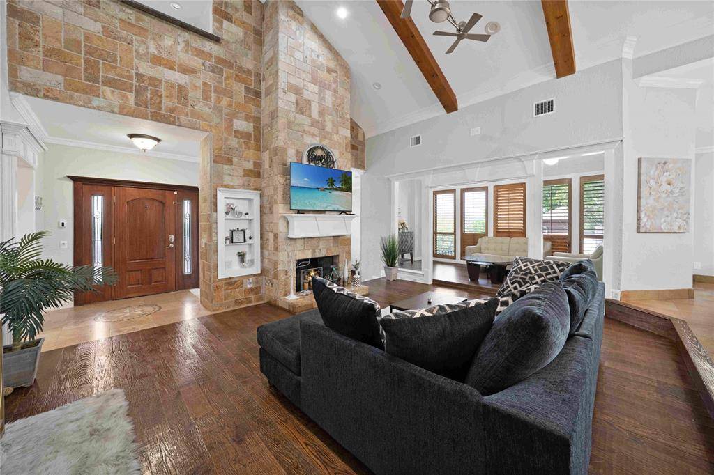 2711 Spyglass Drive, Carrollton, TX 75007